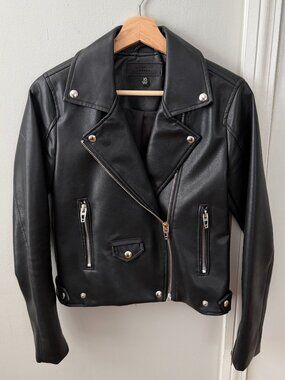 BLANKNYC Black Cropped Moto Jacket - Perfect Condition - XS